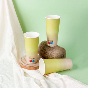 Экологически чистые одностенные бумажные стаканчики для горячих и холодных напитков с 22 унциями.